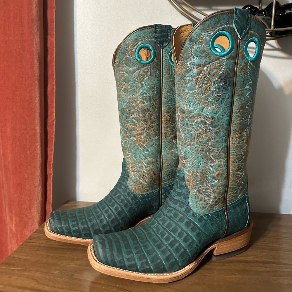 Ariat turquoise sueded caiman cowboy boots